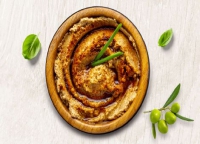 Hummus cu coriandru și pastă de măsline